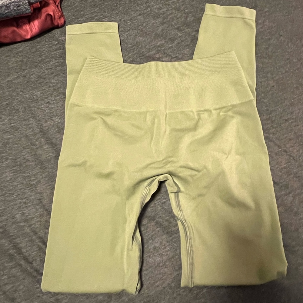Alphalete Leggings Size Small